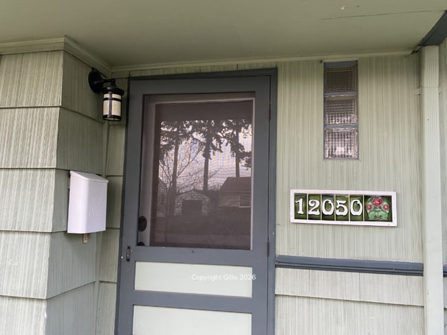 Photo - 12050 NE Broadway