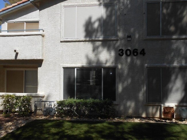 Photo - Spacious 2 Bedroom Condo in Gated Community near Eastern/Tropicana