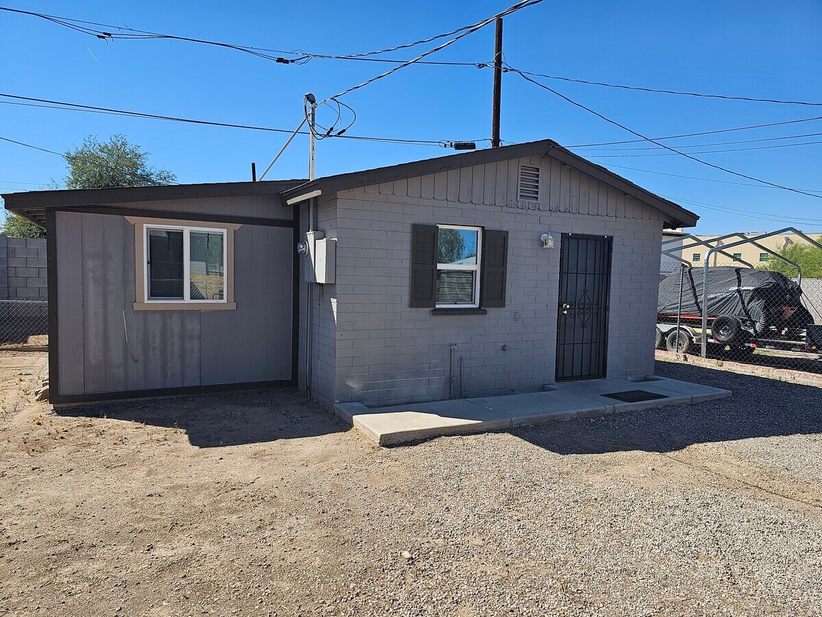 Photo - 574 S Park St