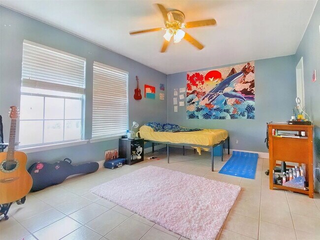 "Charming 3-Bedroom Home with Spacious Interior in San Marcos – Discover 1371 Sq Ft of Comfort!"