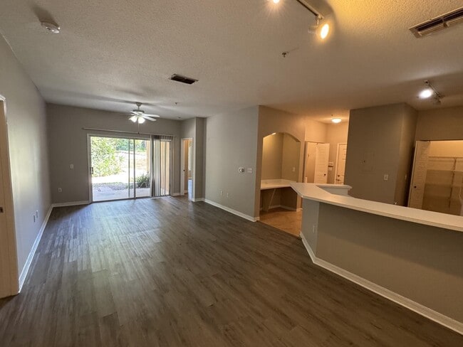 Photo - 605 Fairway Dr Unit 102