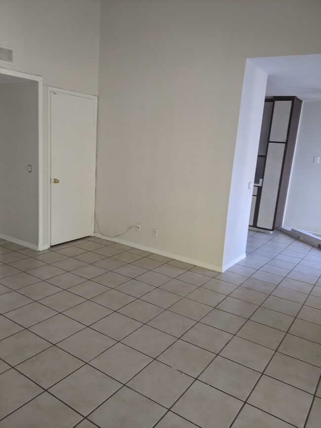 Photo - 1811 E Grand Ave Unit 126