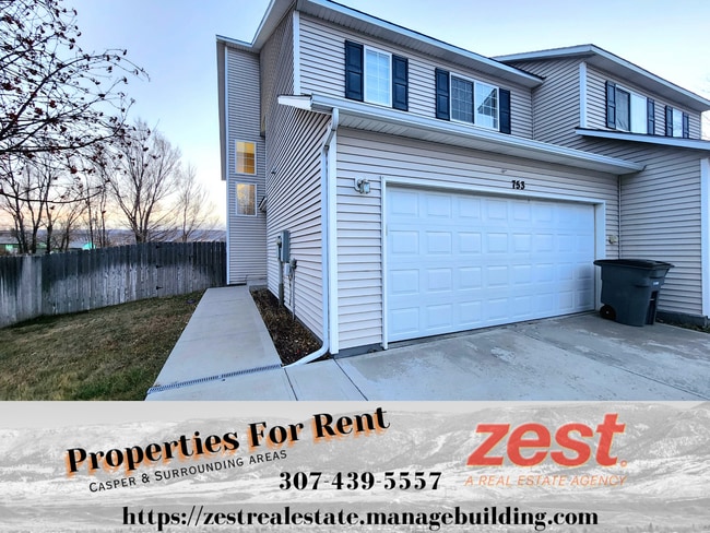 Building Photo - 753 6th St