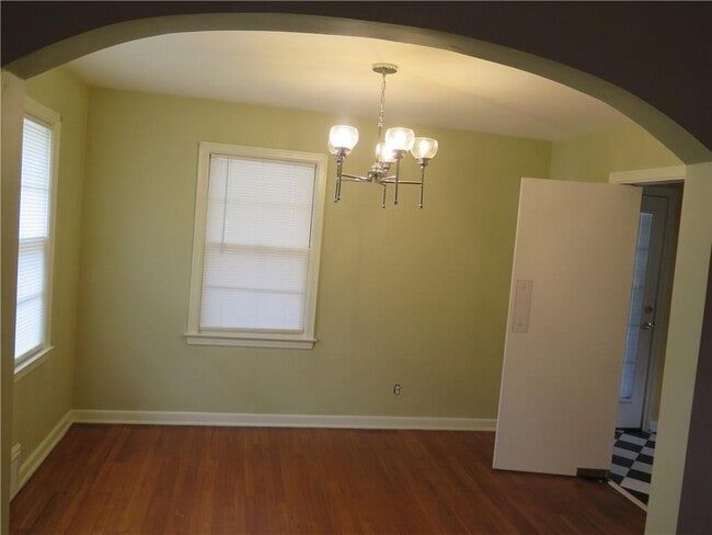 Photo - 353 Mountain View Dr NW