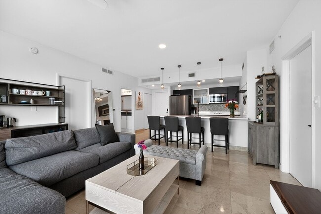 Photo - 90 SW 3rd St
