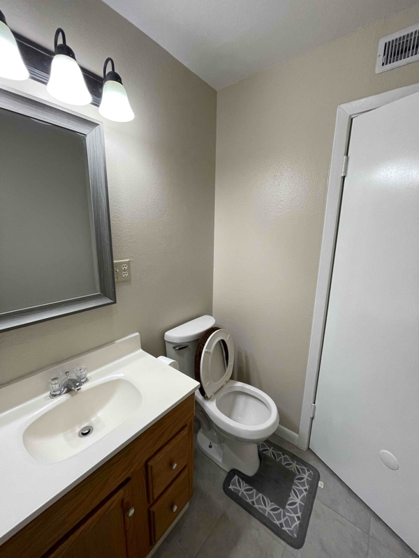 Photo - 333 California St