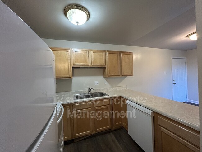 Photo - 111 Berry St Unit 6