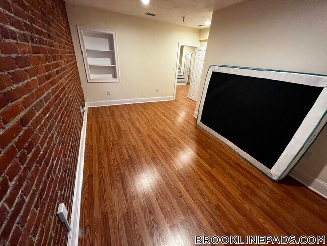1203 Beacon St Unit 1