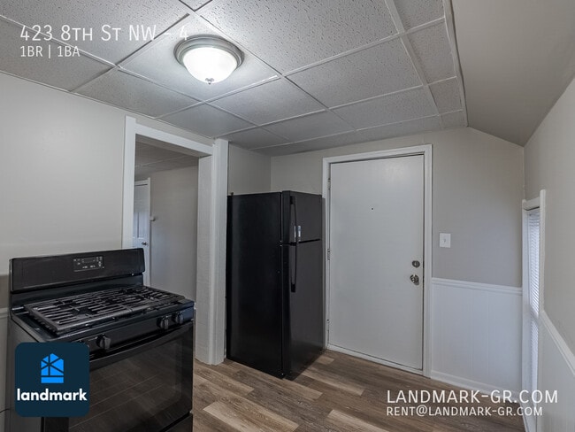 Photo - 423 8th St NW Unit 4