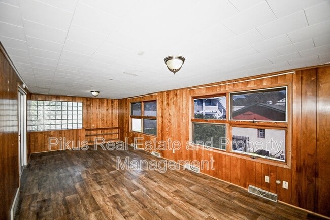 Photo - 119 7th St NW Unit 1