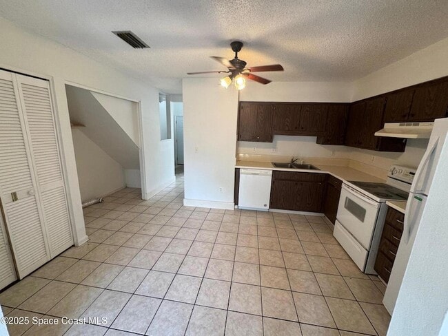 Photo - 4230 Mt Vernon Ave