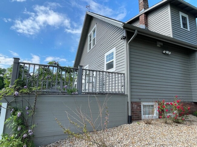 Photo - 1003 E Samuel Ave