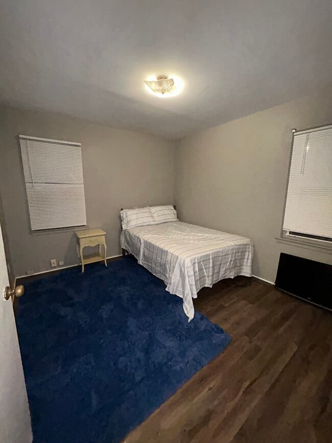 Photo - 4429 E 158th St