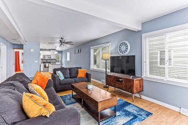 Photo - 15812 Culver Dr Unit SI ID1596554P