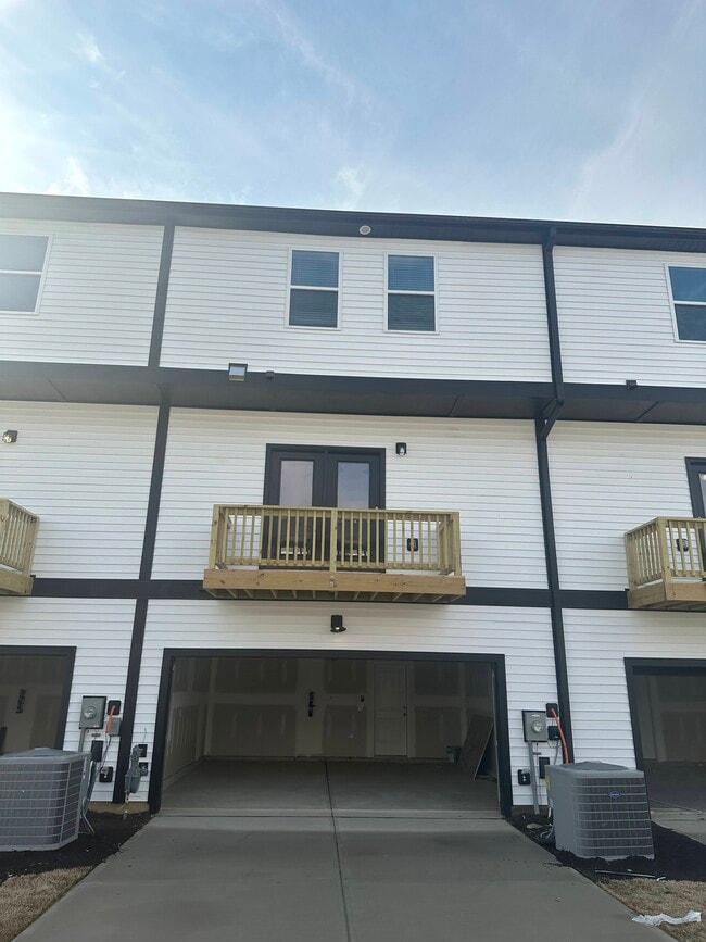 Photo - 405 Diversity Wy