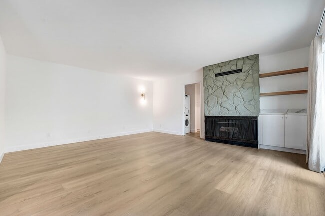 Photo - 2107 Montana Ave Unit 04