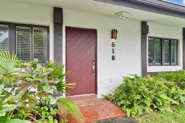 Photo - 518 NE 199th Ln