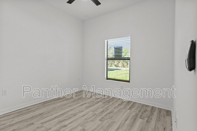 Photo - 1111 Ichabod Ave