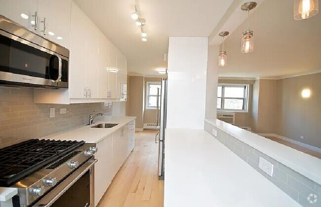 Building Photo - Fully Renovated 1 Bedroom 1 Bathroom  Avai... Unit 9B Rental