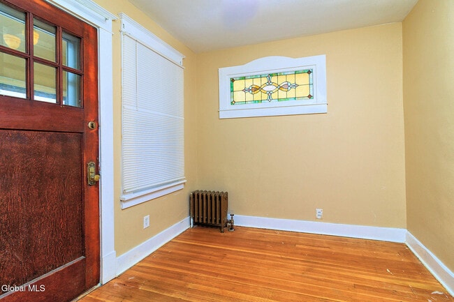 Photo - 1369 Santa Fe St