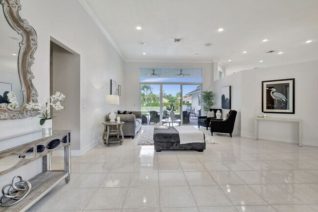 Photo - 2922 Medinah