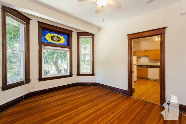 Photo - 1405 W Belden Ave