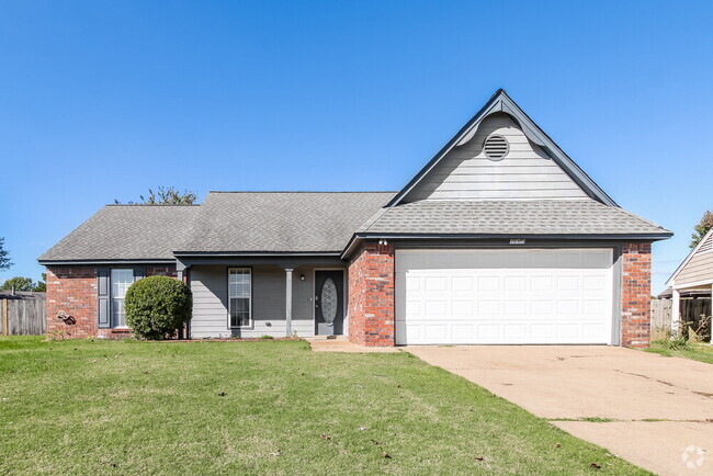 Building Photo - 10352 Maplebrook Ln Rental