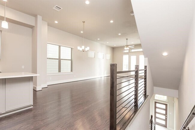 Photo - 5836 E Post Oak Ln