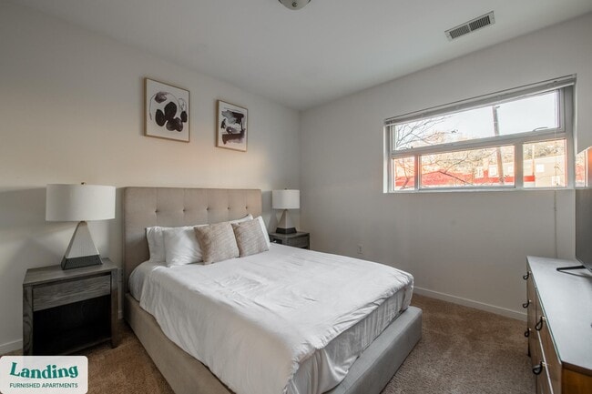 Photo - 2001 E Broad St Unidad 105