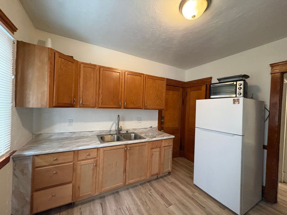 Photo - 9402 Pierpont Ave Unit #1