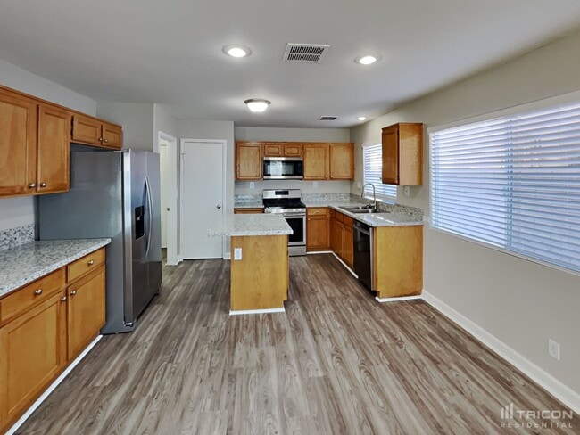 Photo - 1933 Desert Sage Ave