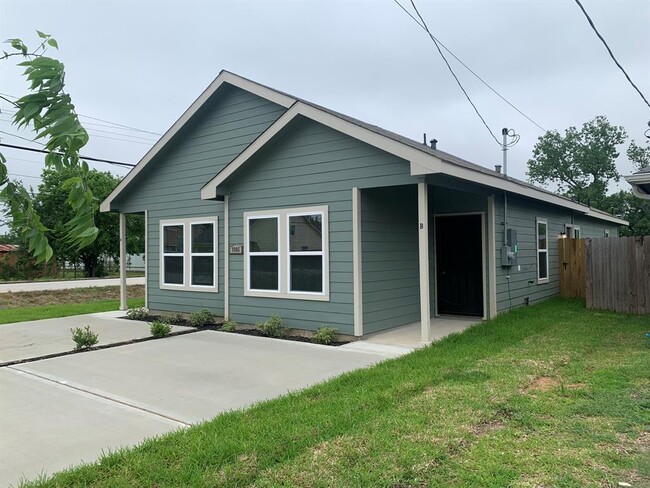 Photo - 9805 Kerr St Unit B