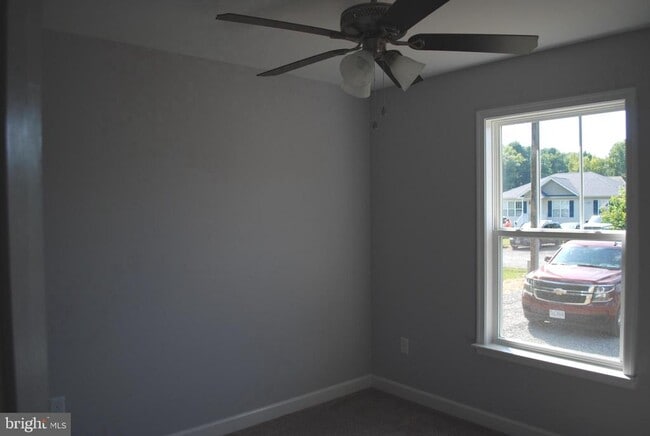 Building Photo - 68 Columbia Rd Rental