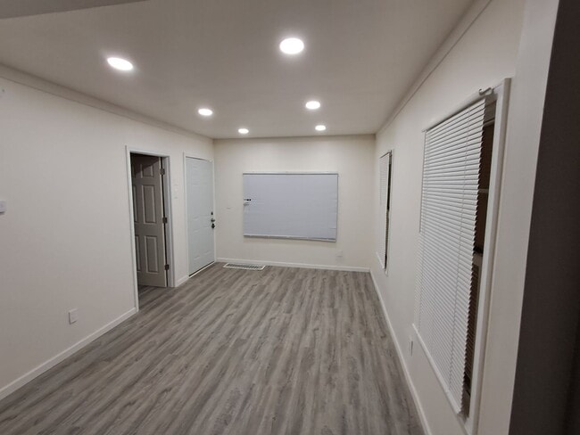 Photo - 2-bedroom, newly remodeled home on Flint's far east side