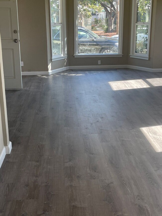 Photo - 712 W Hammond Ave