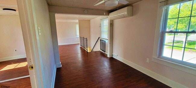 Photo - 239 Roosevelt Ave