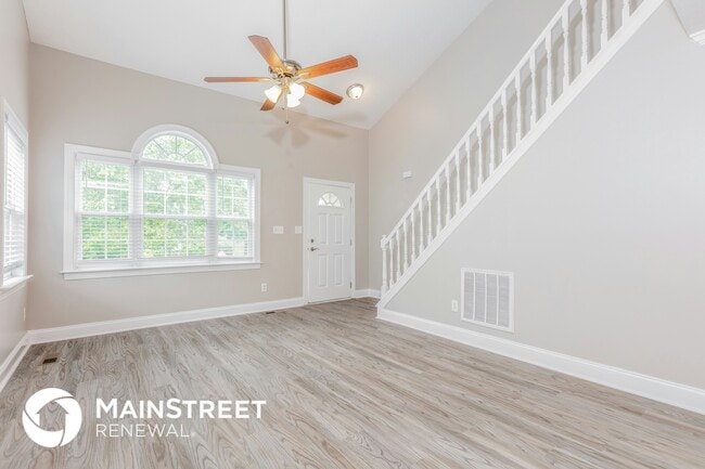 Photo - 2016 Spring Creek Dr