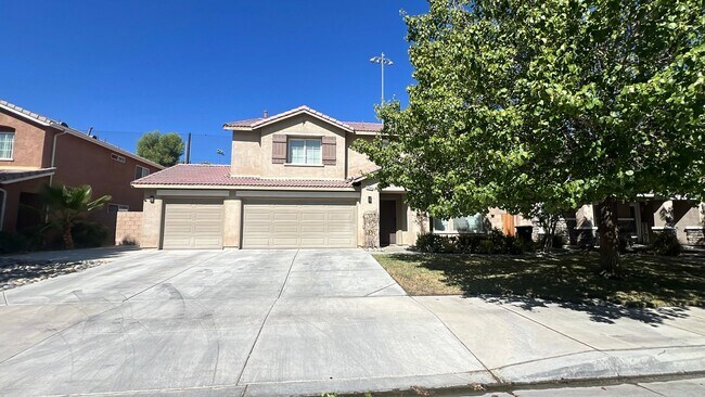 Building Photo - Beautiful West Lancaster Home