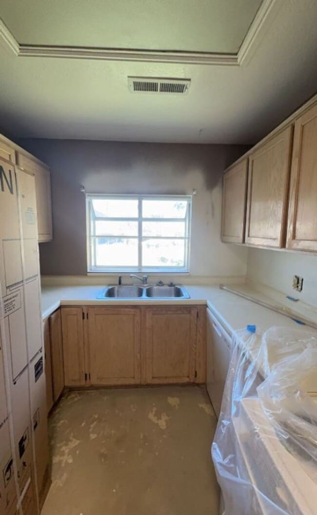Photo - 585 S 225 W