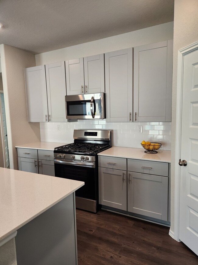 Photo - 260 Gallant Front Trl