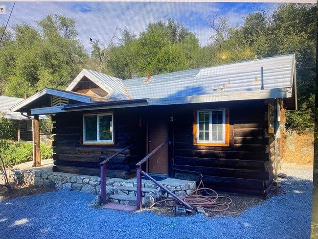 Building Photo - 10445 Tanglewood Ln Rental