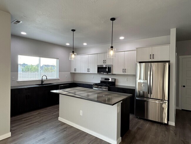 Kitchen - 3039 S Alcamo Way