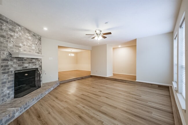 Photo - 3362 Continental Dr