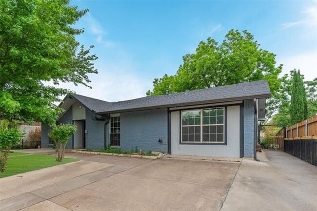 Photo - Studio for Rent in Lewisville