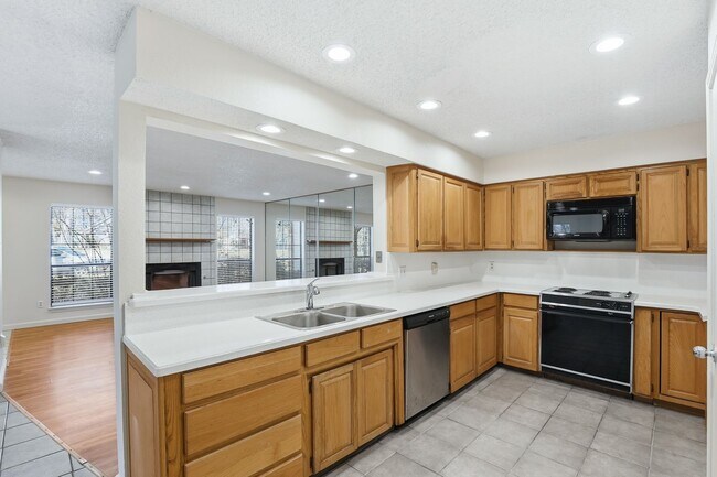 Photo - Grand in Grapevine