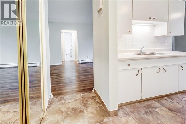 Photo - 371 Dale Crescent Unit 9