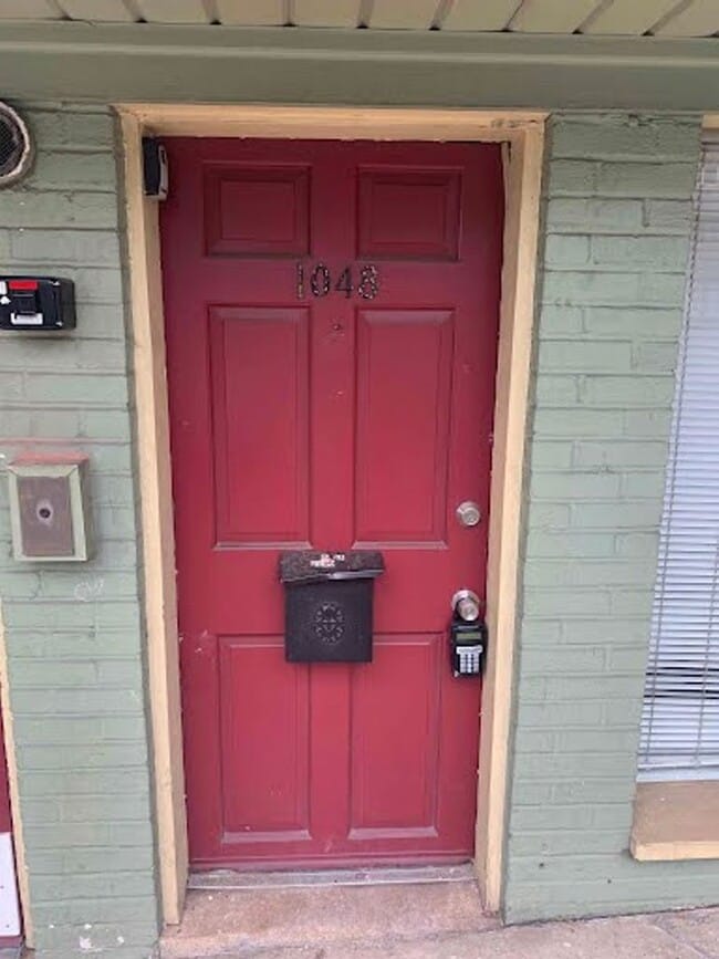 Photo - Renovated Studio Apartment Unit 1048-1