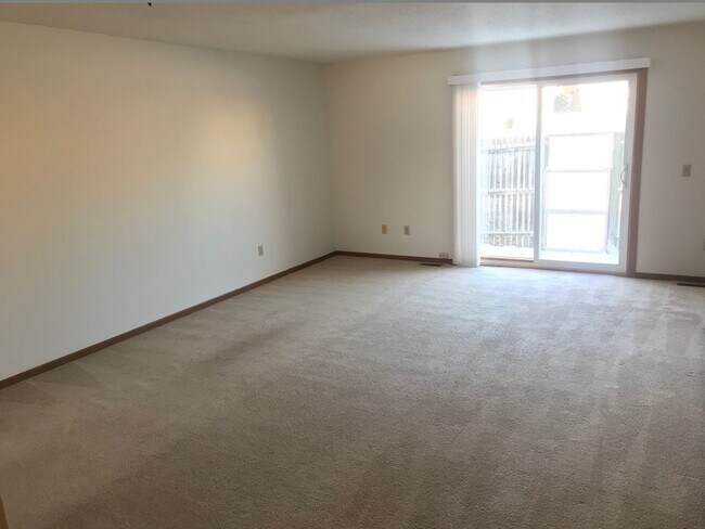 Photo - 2803-2811 Scarlet Oak Dr Unit 2805