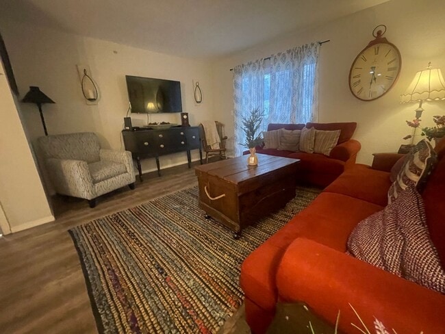 Building Photo - Recently Renovated Furnished 3 Bedroom 2 Bath Condo/ Apartment for Rent in Branson, MO Unit #2