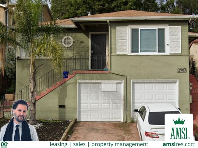 Building Photo - 2 bedroom 1 bath Duplex unit w/remodeled k... Rental